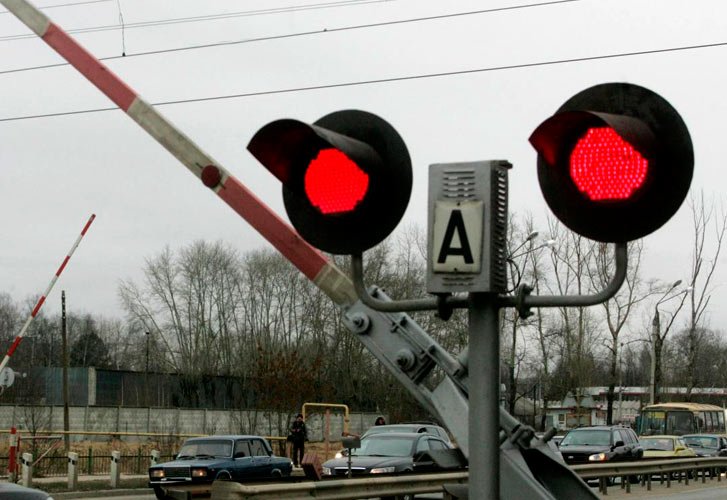 Светофор на железнодорожном переезде