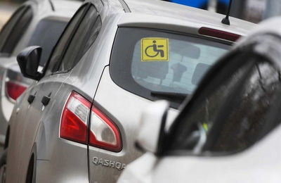 Парковка для инвалидов: новые правила, условия получения льготы, куда жаловаться