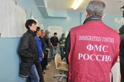 Проверка депортации иностранных граждан: как проверить депортирован ли человек из России или нет