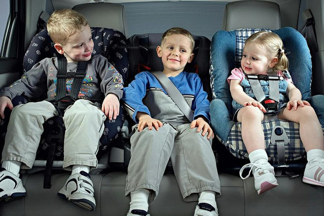 Двенадцать горячих вопросов по детским автокреслам. Пдд детское кресло