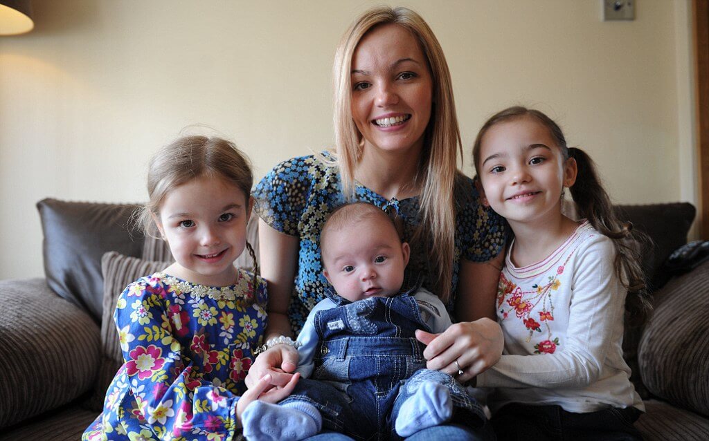 Что положено родителям при рождении 3 малыша