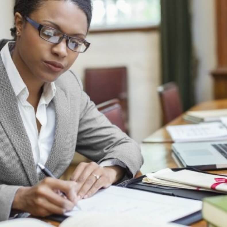 Приказ о возложении обязанностей главбуха на директора