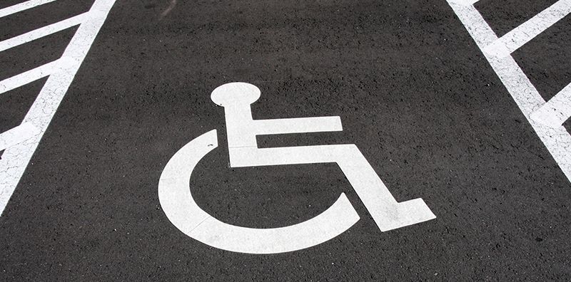 Паркоместо во дворе для инвалида