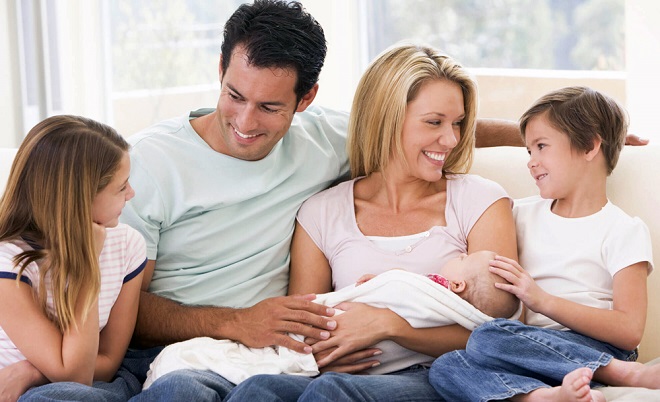 Сколько дают денег за 3 ребенка и что дают за третьего ребенка Сколько дают денег за 3 ребенка и что дают за третьего ребенка