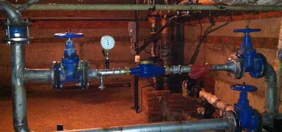 Для чего необходимо знать нормы давления при подаче воды в квартиру